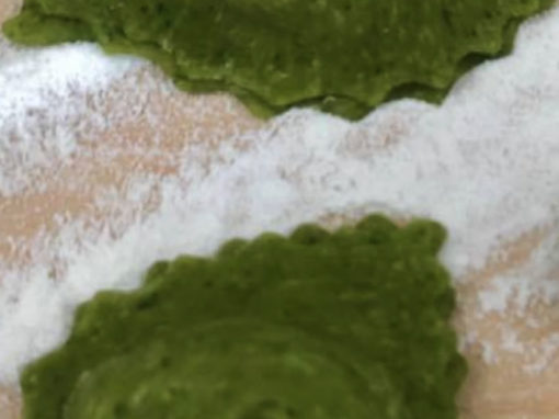 Cappelletto verde con zucca, amaretti e mostarda