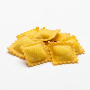 Ravioli formaggio e spinaci.